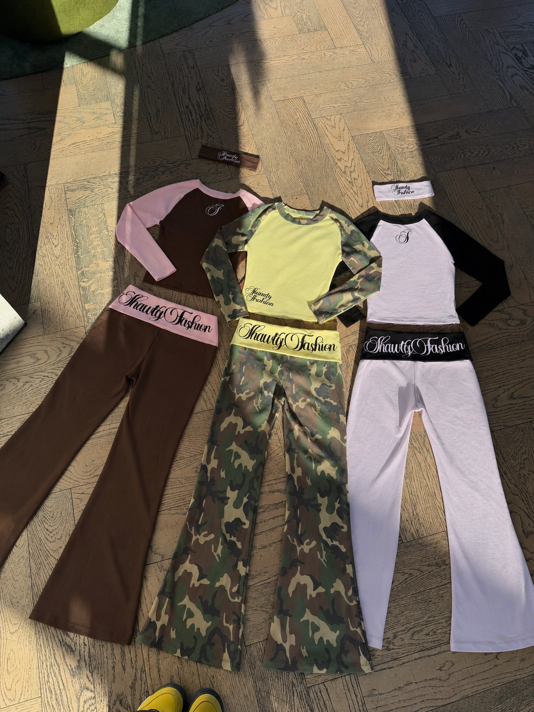 Off Duty 3-Piece Set in Brownie Kiss